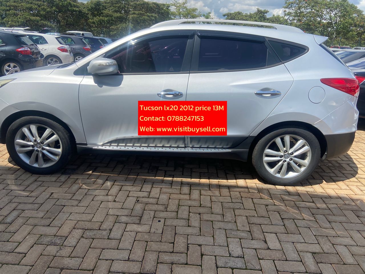 Tucson LX20 2012